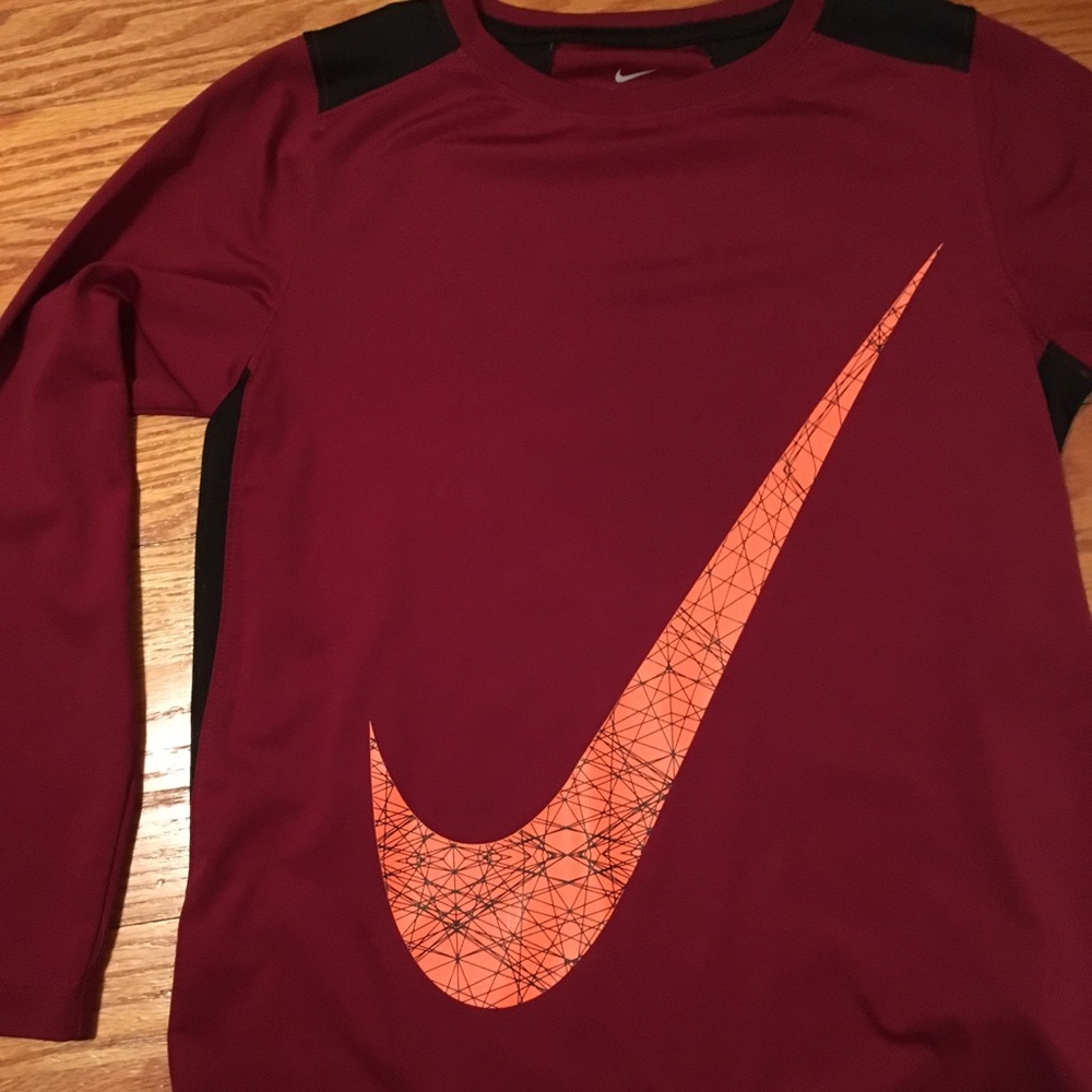 Boys 2 Nike Dri-Fit Long Sleeve Shirts Medium